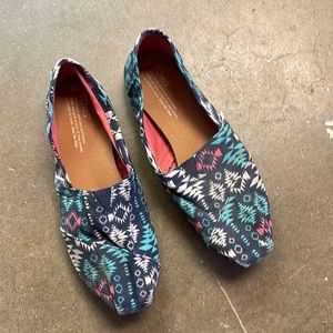 Multicolor Toms Slip Ons